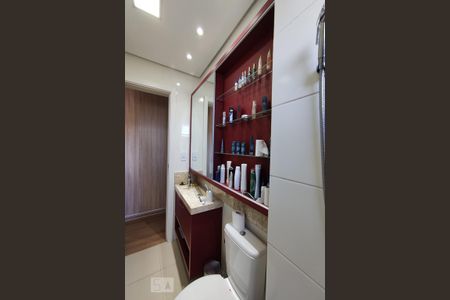 Apartamento para alugar com 70m², 2 quartos e 2 vagas Apartamento para alugar com 70m², 2 quartos e 2 vagasBanheiro da Suíte