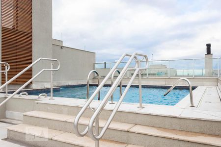 Apartamento para alugar com 38m², 1 quarto e sem vaga Apartamento para alugar com 38m², 1 quarto e sem vagaÁrea comum - Piscina