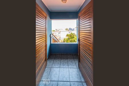 Casa à venda com 500m², 4 quartos e 4 vagas Casa à venda com 500m², 4 quartos e 4 vagasVaranda do Quarto 3