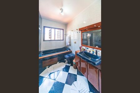 Casa à venda com 500m², 4 quartos e 4 vagas Casa à venda com 500m², 4 quartos e 4 vagasBanheiro do Quarto 3