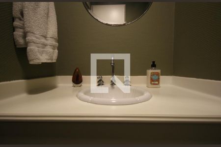 Lavabo de apartamento à venda com 3 quartos, 140m² em Vila Suzana, São Paulo