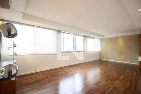 Sala de apartamento à venda com 3 quartos, 140m² em Vila Suzana, São Paulo