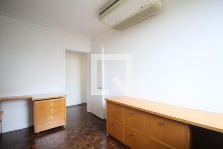 Quarto 1 de apartamento à venda com 3 quartos, 140m² em Vila Suzana, São Paulo