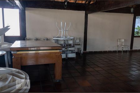 Apartamento para alugar com 45m², 2 quartos e 1 vaga Apartamento para alugar com 45m², 2 quartos e 1 vagaÁrea comum - Salão de festas