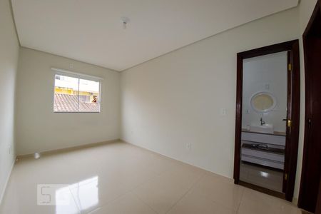 Suíte de apartamento para alugar com 2 quartos, 65m² em Ingleses do Rio Vermelho, Florianópolis