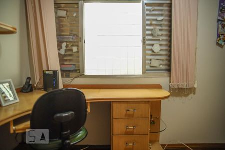 Casa à venda com 221m², 3 quartos e 5 vagasQuarto 2