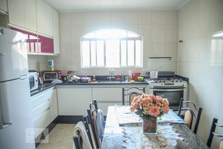 Casa à venda com 221m², 3 quartos e 5 vagasCozinha