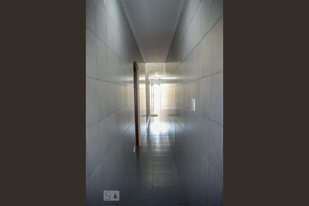 Casa à venda com 221m², 3 quartos e 5 vagasCorredor externo