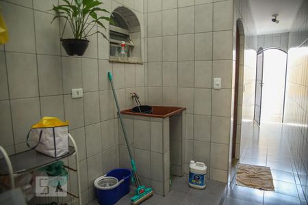 Casa à venda com 221m², 3 quartos e 5 vagasCorredor externo