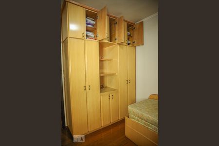 Casa à venda com 221m², 3 quartos e 5 vagasQuarto 2