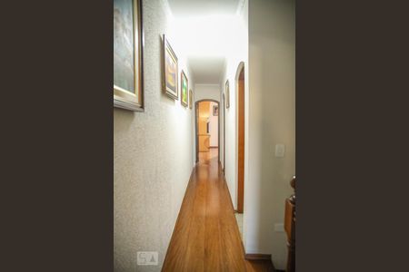 Corredor de casa à venda com 3 quartos, 221m² em Osvaldo Cruz, São Caetano do Sul