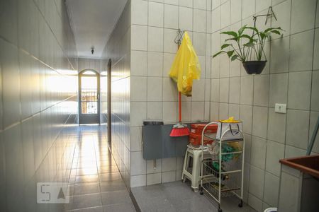 Casa à venda com 221m², 3 quartos e 5 vagasCorredor externo