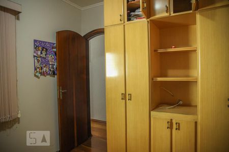 Casa à venda com 221m², 3 quartos e 5 vagasQuarto 2