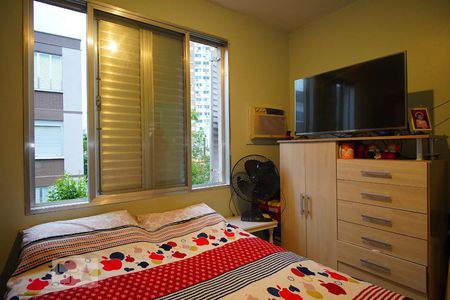 Quarto 1 de apartamento à venda com 2 quartos, 55m² em Jardim Itu-sabará, Porto Alegre