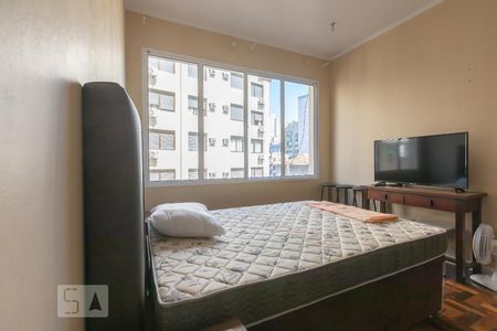 Quarto de apartamento à venda com 1 quarto, 38m² em Farroupilha, Porto Alegre