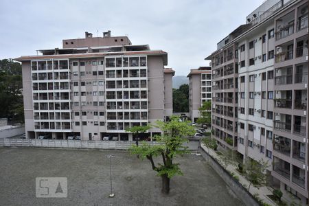 Vista do Quarto 1 de apartamento para alugar com 2 quartos, 45m² em Taquara, Rio de Janeiro