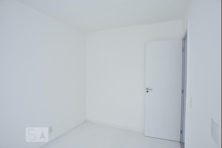 Quarto 1 de apartamento para alugar com 2 quartos, 45m² em Taquara, Rio de Janeiro