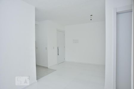 Sala de apartamento para alugar com 2 quartos, 45m² em Taquara, Rio de Janeiro