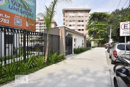 Apartamento para alugar com 45m², 2 quartos e 1 vaga Apartamento para alugar com 45m², 2 quartos e 1 vagaFachada