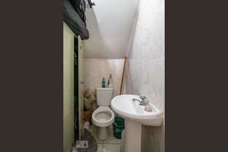 Casa à venda com 250m², 4 quartos e 6 vagasBanheiro da Garagem