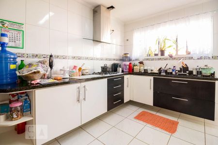 Casa à venda com 250m², 4 quartos e 6 vagasCozinha