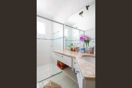 Casa à venda com 250m², 4 quartos e 6 vagasBanheiro