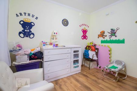 Casa à venda com 250m², 4 quartos e 6 vagasQuarto 3 - Suíte