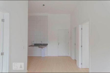 Sala e Cozinha de apartamento para alugar com 2 quartos, 34m² em Vila Pierina, São Paulo