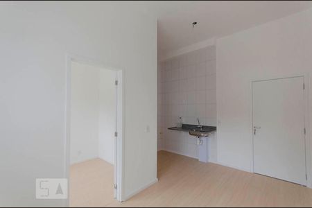 Sala e Cozinha de apartamento à venda com 2 quartos, 35m² em Vila Pierina, São Paulo