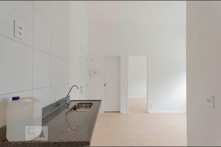 Sala e Cozinha de apartamento à venda com 2 quartos, 35m² em Vila Pierina, São Paulo