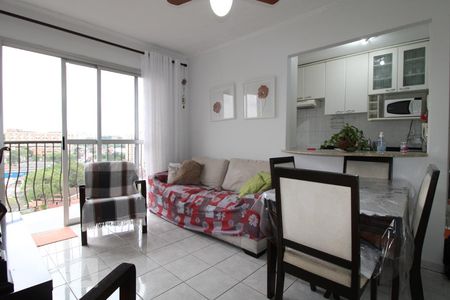 Sala de apartamento para alugar com 3 quartos, 68m² em Vila das Belezas, São Paulo