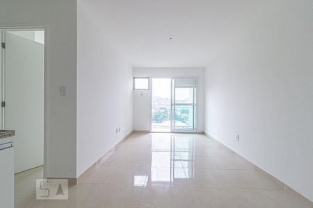 Sala/Cozinha de apartamento para alugar com 1 quarto, 40m² em Taquara, Rio de Janeiro