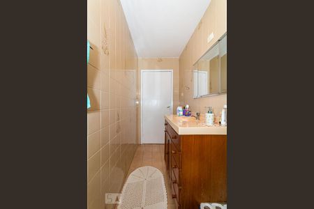 Casa à venda com 247m², 3 quartos e 2 vagasBanheiro da Suíte