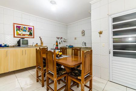 Casa à venda com 247m², 3 quartos e 2 vagasCozinha