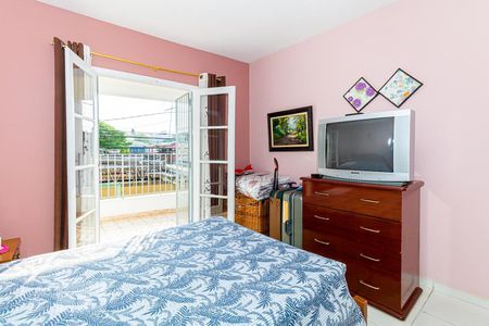 Casa à venda com 247m², 3 quartos e 2 vagasSuíte