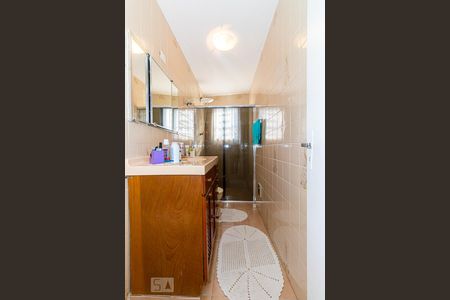 Casa à venda com 247m², 3 quartos e 2 vagasBanheiro da Suíte