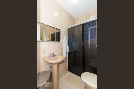 Casa à venda com 247m², 3 quartos e 2 vagasBanheiro 2