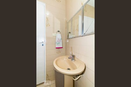 Casa à venda com 247m², 3 quartos e 2 vagasBanheiro 2