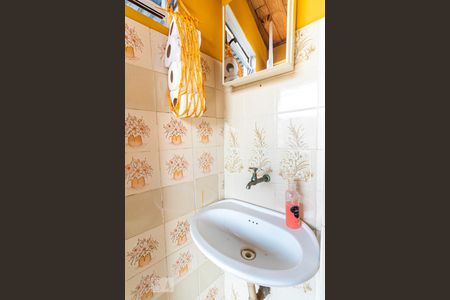 Casa à venda com 247m², 3 quartos e 2 vagasBanheiro de Serviço