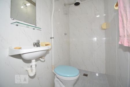 Casa à venda com 300m², 3 quartos e 6 vagasBanheiro de Serviço