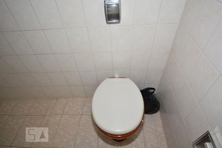 Casa à venda com 300m², 3 quartos e 6 vagasBanheiro 2