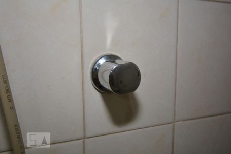 Casa à venda com 300m², 3 quartos e 6 vagasBanheiro 2