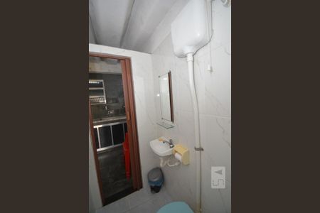 Casa à venda com 300m², 3 quartos e 6 vagasBanheiro de Serviço