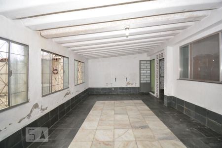 Casa à venda com 300m², 3 quartos e 6 vagasÁrea Externa