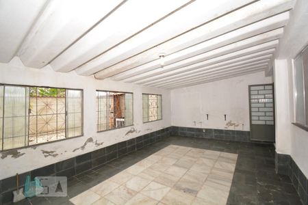 Casa à venda com 300m², 3 quartos e 6 vagasÁrea Externa