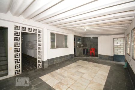 Casa à venda com 300m², 3 quartos e 6 vagasÁrea Externa