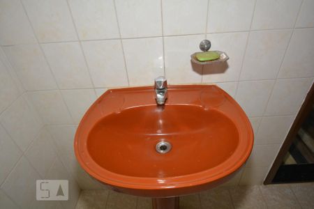 Casa à venda com 300m², 3 quartos e 6 vagasBanheiro 2