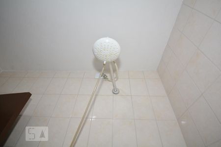 Casa à venda com 300m², 3 quartos e 6 vagasBanheiro 2