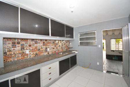 Casa à venda com 300m², 3 quartos e 6 vagasCozinha