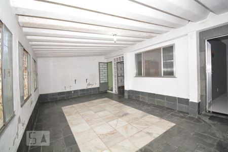 Casa à venda com 300m², 3 quartos e 6 vagasÁrea Externa